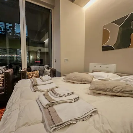 Urban Luxury - Ingresso Privato E Garage Apartmán *